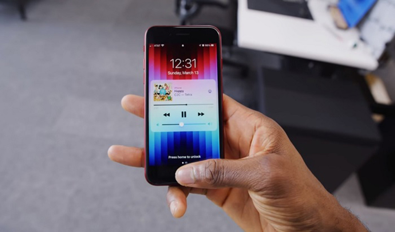 ly-do-khien-iphone-se-bi-nguoi-dung-xa-lanh-sieu-ban-re