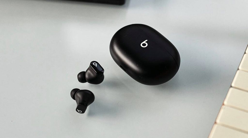 so-sanh-airpod-beats-studio-buds-sieu-ban-re