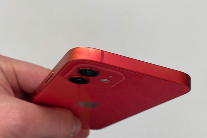 7 iphone11-iphone12-de-phai-mau-sieu-ban-re