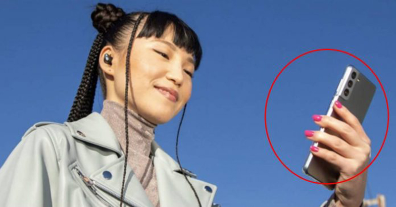 apple-696x364-2 apple-su-dung-samsung-de-quang-cao-sieu-ban-re