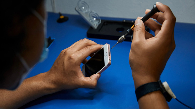 apple_repair-program-update_hero_03242021-1 sieu-ban-re1