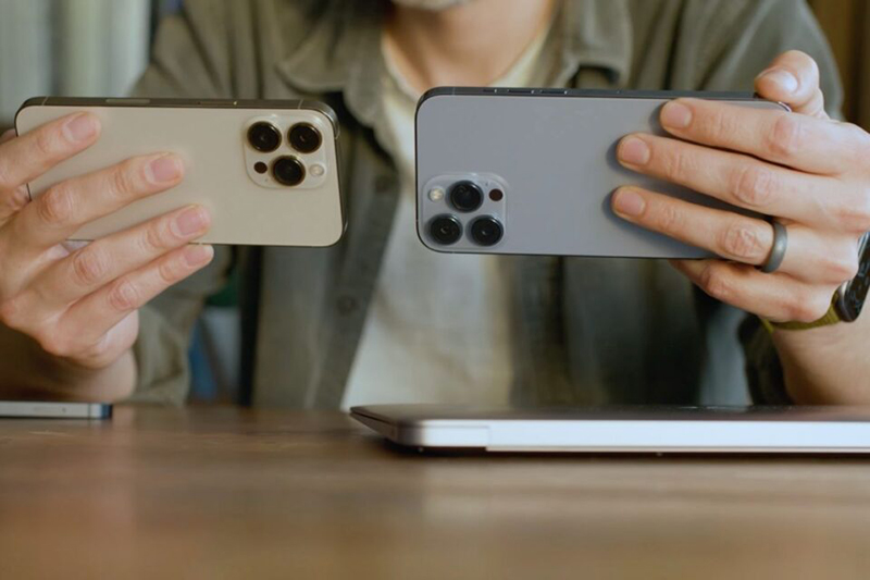 gia-iphone-tang-2 iphone-tang-manh-so-vơi-doi-dau-sieu-ban-re