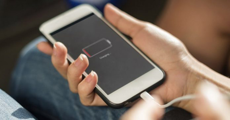 iphone-696x364-2 meovat-su-dung-iphone-sieu-ban-re