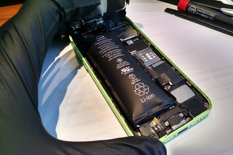 pin-apple2 pin-iphone-se-lon-hon-sieu-ban-re