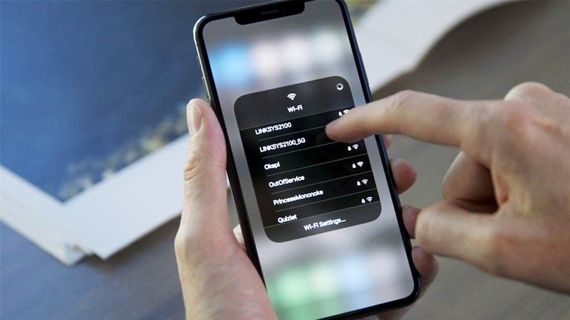 iphone-bat-wifi-yeu-sieu-ban-re